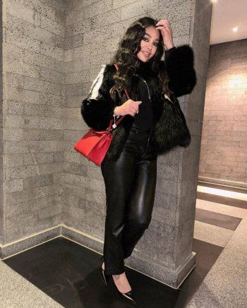 شاهد .. هيفا وهبي فاتنة بالأسود في جلسة تصوير جديدة من القاهرة-بالصور