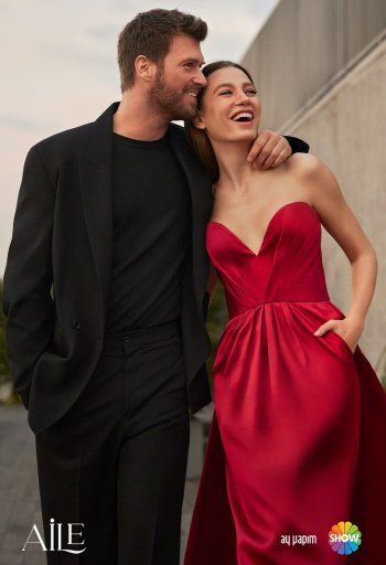 شاهد .. كيفانش تاتليتوغ يحتضن سيريناي ساركايا وقصة حب تجمعهما-بالصورة