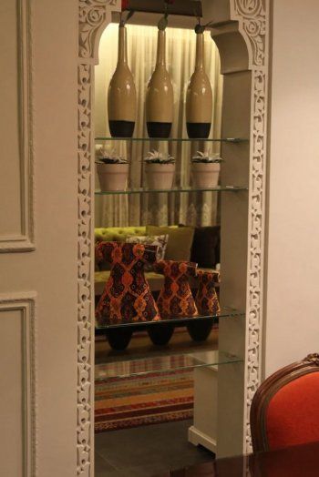 شاهد .. جولة في منزل نوال الكويتية.. صالون بـ ألوان جريئة ومرايا في كل مكان - بالصور