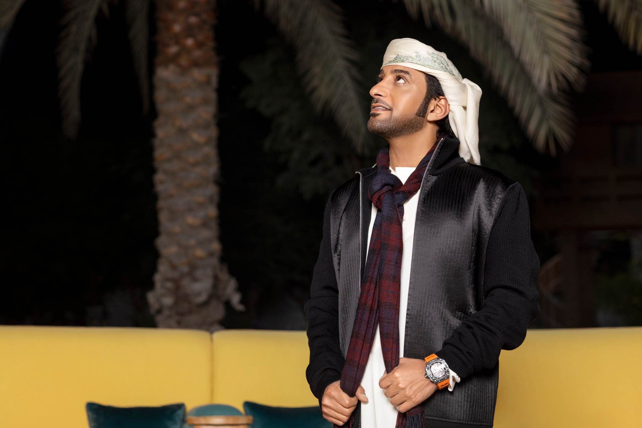 عيضة المنهالي يتغنى أشعار نهيان بن زايد