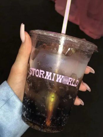 شاهد .. مجسم مخيف للغاية في عيد ميلاد إبنة كايلي جينر.. فما سببه؟