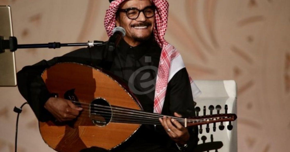 شاهد .. رابح صقر في مرمى الإنتقادات بعد أن رفض مصافحة أحد معجبيه