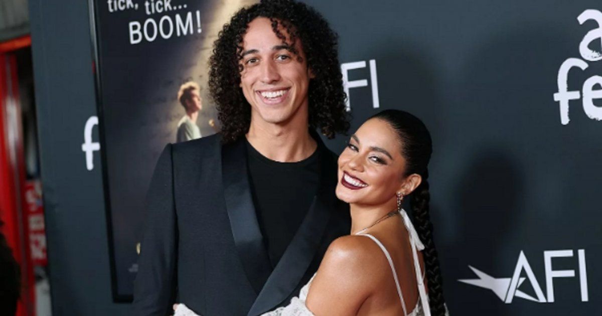 شاهد .. فانيسا هودجينزتحضر لحفل زفافها من خطيبها كول تاكر