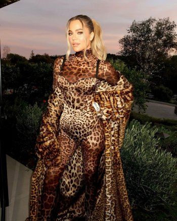 شاهد .. كلوي كارداشيان تخطف الأنظار بنقشة الفهد.. وهكذا برزت رشاقتها