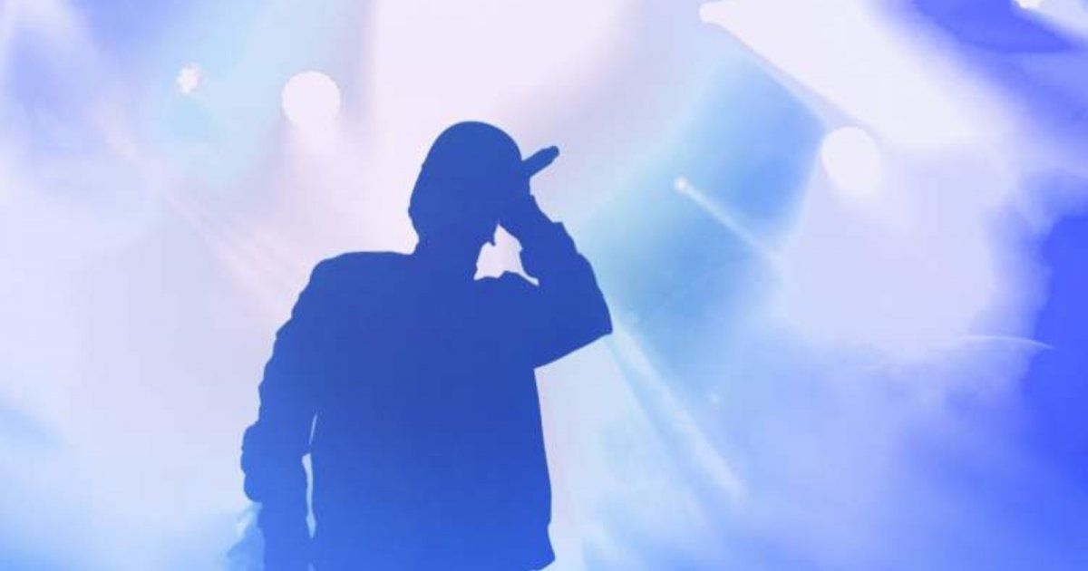 شاهد .. توقيف فنان عربي شهير بتهمة تعاطي المخدرات