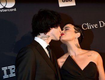 شاهد .. بالصور - للمرة الأولى ديمي لوفاتو وحبيبها على السجادة الحمراء