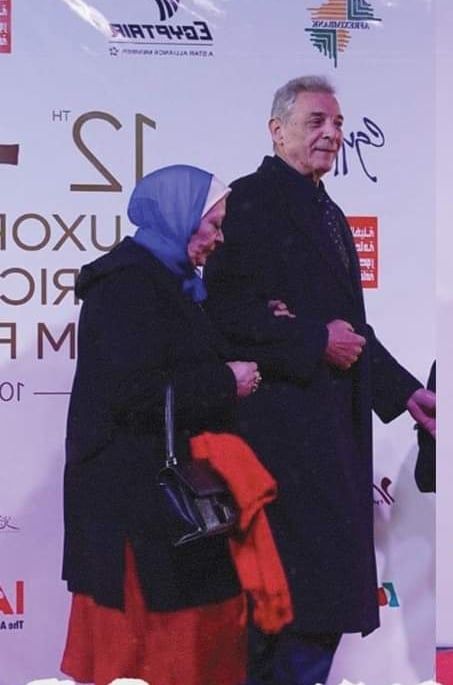 شاهد الظهور الأول لزوجة محمود حميدة بالحجاب – صورة