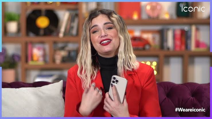 بعد رحلة السجن : الفنانة الجزائرية نوميديا تعود بكليب جديد