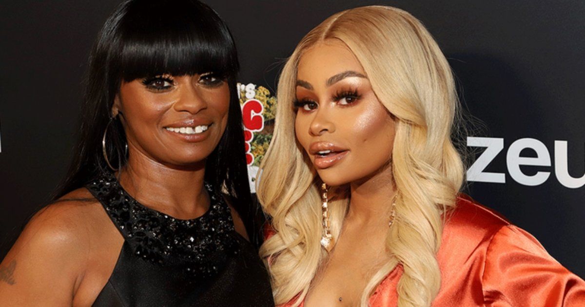 شاهد .. بالصورة - والدة بلاك شاينا تشكك في قرارات إبنتها وتلوم حبيبها الجديد