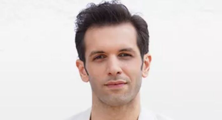 النجم التركي شاغري شيتاناك يستغيث: أنقذوا أمي