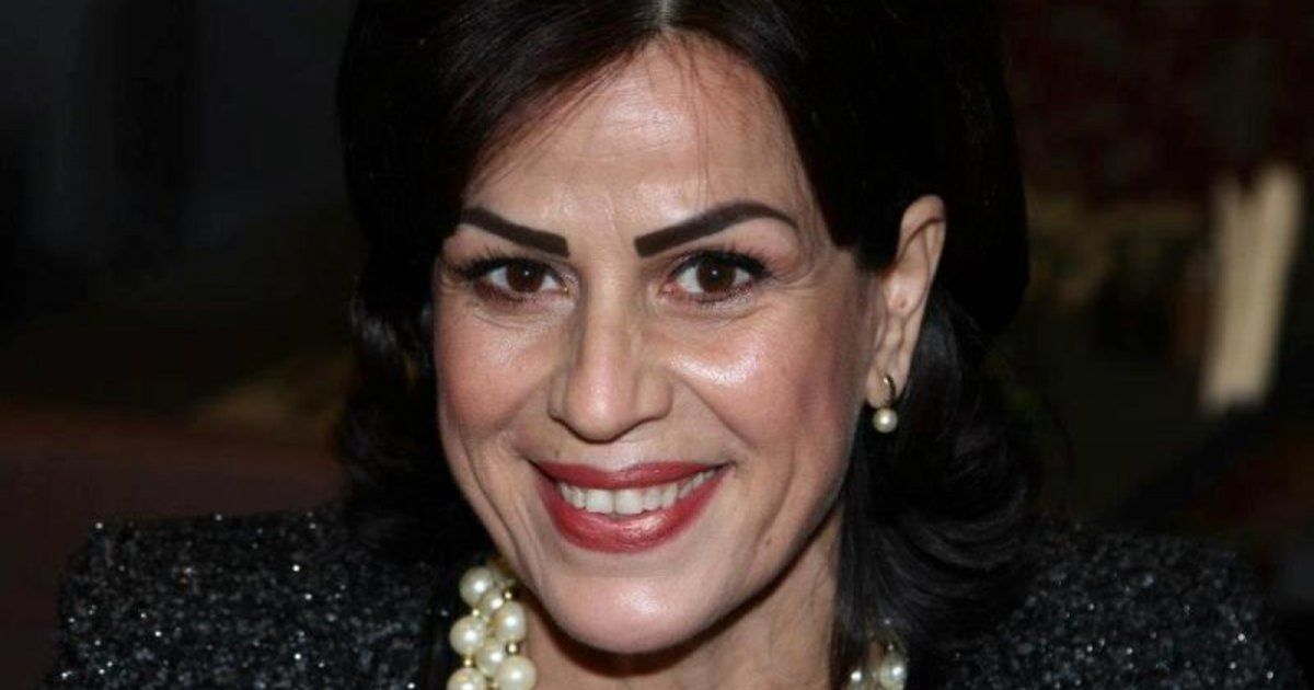 شاهد .. خاص - رفقا الزير تتحدث عن " أسماء من الماضي " وتختار كارمن لبس ونادين نسيب نجيم ودانييلا رحمة ولهذا السبب تحلق شعرها