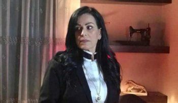 شاهد .. خاص - رفقا الزير تتحدث عن " أسماء من الماضي " وتختار كارمن لبس ونادين نسيب نجيم ودانييلا رحمة ولهذا السبب تحلق شعرها