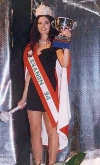شاهد .. صور نادرة لـ لارا بداوي ملكة جمال لبنان 1994 التي اختفت بعد انتخابها