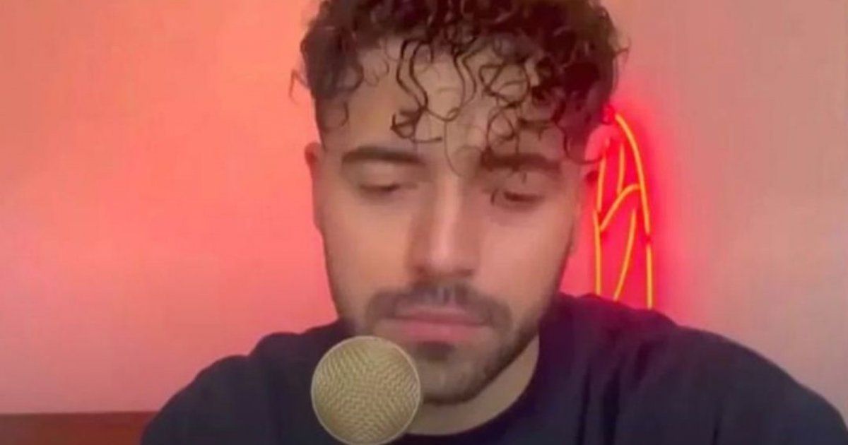 شاهد .. مغني إيراني يفوز بجائزة غرامي عن أفضل أغنية تتعلّق بالتغيير الاجتماعي