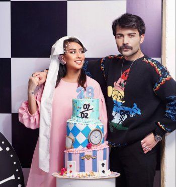 شاهد .. عقيل الرئيسي يحتفل بعيد ميلاد فرح الهادي.. وأجواء رومانسية رائعة