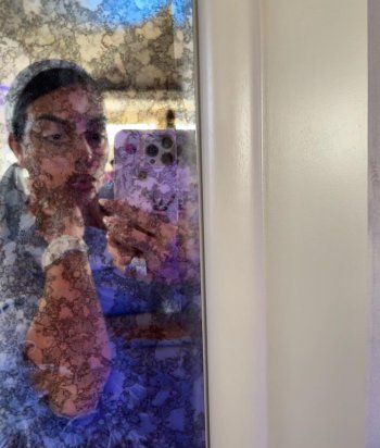 شاهد .. جورجينا رودريغيز تطل من الصحراء.. وتستعرض مجوهراتها الباهظة