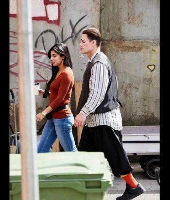 شاهد .. جون سينا يفاجئ متابعيه ويظهر بالمكياج والتنورة القصيرة - بالصورة