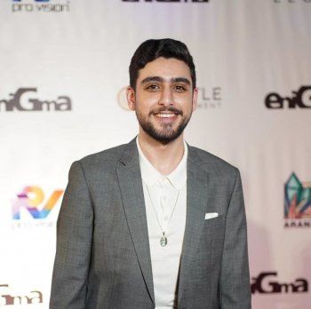 شاهد .. خاص - تيام مصطفى قمر يكشف عن تخوفه من هذا الأمر .. وما حقيقة توسط والده له في مجال الفن؟