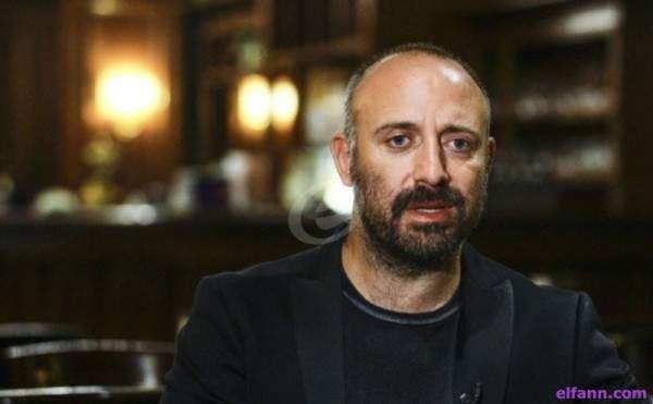 شاهد .. خالد أرغنش وزوجته يتبرعان بمبلغ لافت للمتضررين من الزلزال