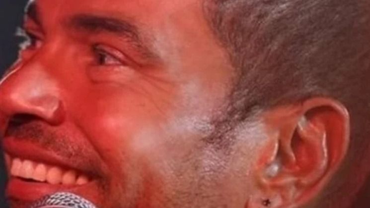 لوك عمرو دياب الجديد الكل هيقلده