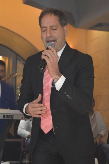 شاهد .. خاص بالصور - أمير يزبك وغادة يعقوب وأمير يوسف يحيون ليلة الحب