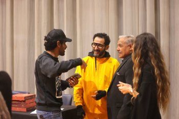 شاهد .. بالصور- أحمد حلمي وهنا الزاهد وهنا شيحة وأحمد رزق وحمدي الميرغني ومحمد رضوان يستمرون بالتحضير لمسرحية "ميمو"