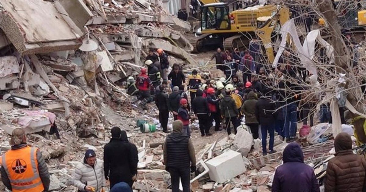 شاهد .. فضيحة التبرعات لضحايا الزلزال في سوريا وتركيا