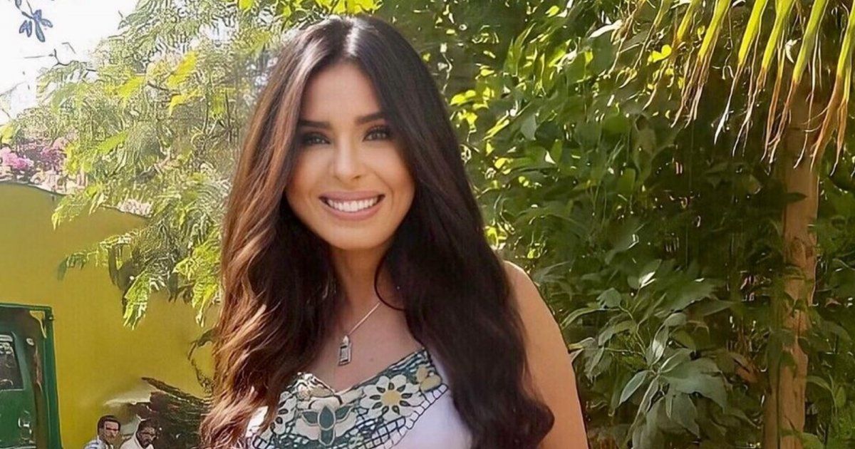 شاهد .. الراقصة دينا تتحدث للمرة الأولى عن معاناة إبنها مع هذا المرض