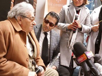 شاهد .. مسيرة فاروق فلوكس فى صالون "اقرأ لي" الثقافي.. وهكذا إحتفلوا بعيد ميلاده