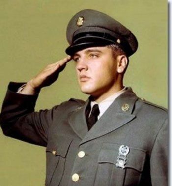 شاهد .. صور نادرة لـ وائل كفوري ومحمد رمضان وتامر حسني وغيرهم خلال تأديتهم الخدمة العسكرية