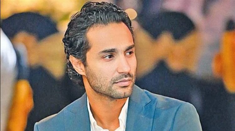 كريم فهمي عامل مسابقة للحبيبة : مين هيعرف يعمل المشهد ده ؟