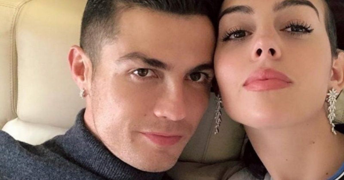 شاهد .. كريستيانو رونالدو يعبر عن سعادته لوجود جورجينا رودريغيز في حياته-بالصورة