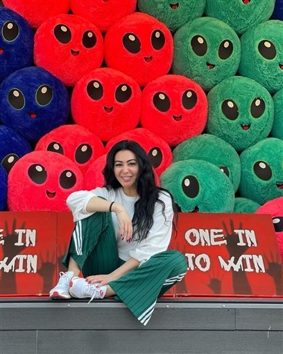 ببطن مكشووف .. ميريهان حسين تودع الرياض بعد مبروك جالك ولد