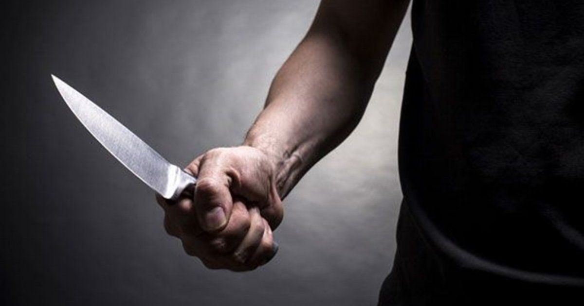 شاهد .. ممثل تركي مشهور قتل والده.. 28 طعنة من الخلف و4 طعنات في الصدر