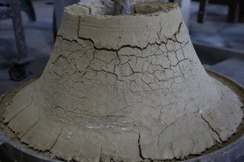 شاهد .. خاص - أجراس بيت شباب تقرع في مختلف كنائس لبنان والعالم .. إليكم تاريخها وأسرارها