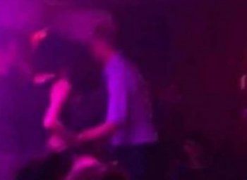 شاهد .. فضيحة في قصر باكنغهام.. الأمير ويليام يخون كايت ميدلتون مع عارضة أزياء- بالصور