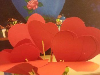 شاهد .. بالصور- هكذا جسّد طلاب أكاديمية الأب مروان غانم للفنون والموسيقى وطن الحلم لبنان