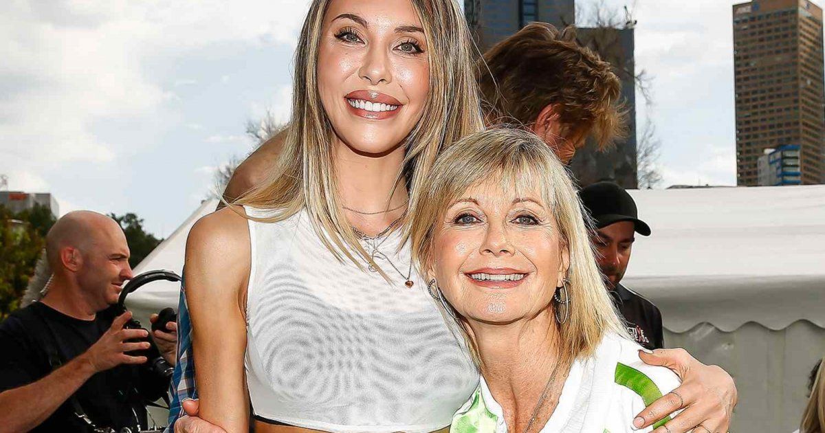 شاهد .. إبنة أوليفيا نيوتن جون تكشف عن آخر كلمات والدتها العاطفية