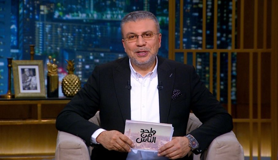 غدًا نجم الكوميديا سامح حسين علي كرسي الإعتراف مع الدكتور عمرو الليثي .. بواحد من الناس