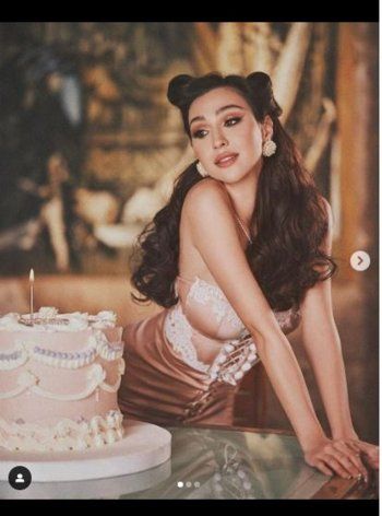 شاهد .. جيسي عبدو تحتفل بعيد ميلادها.. وإطلالتها المدهشة حديث الكثيرين