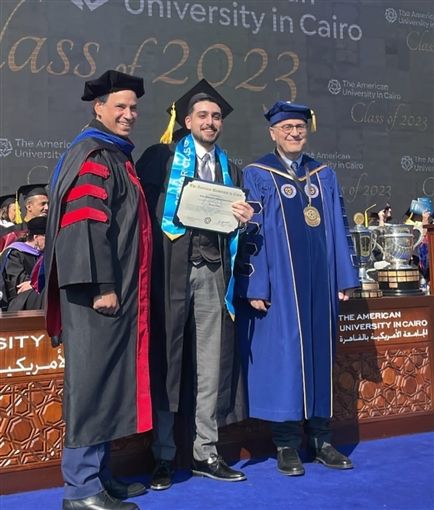 ابناء النجوم كبروا و اتخرجوا من الجامعة الأمريكية : شاهد