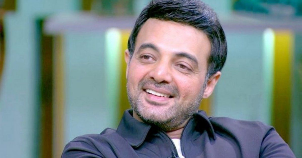 شاهد .. بالصور- عمرو محمود ياسين يحتفل بتخرج إبنه من الجامعة..وهذا ما أكده