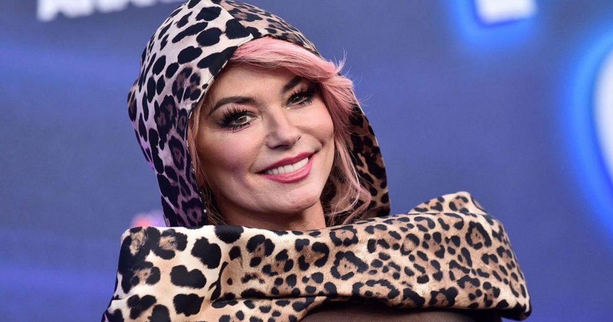 شاهد .. شانيا توين واجهت مخاوفها من خلال ظهورها عارية