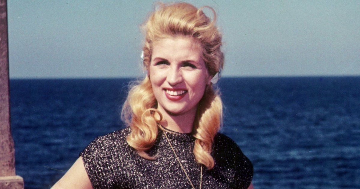 شاهد .. صورة لـ صباح وهي في أول عمرها تجتاح السوشيال ميديا.. هكذا بدت الشحرورة عام 1943