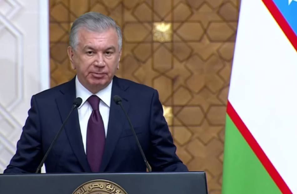 رئيس أوزبكستان يوجه رسالة للفنانيين المصريين: منتظرنكم في بلادنا