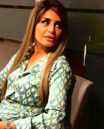 شاهد .. فستان منة فضالي القصير يلفت أنظار الجمهور.. وهكذا بدت