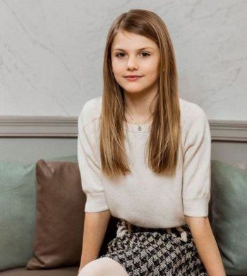 شاهد .. ملكة السويد المستقبلية الأميرة استيل تحتفل بعيد ميلادها الـ11-بالصورة