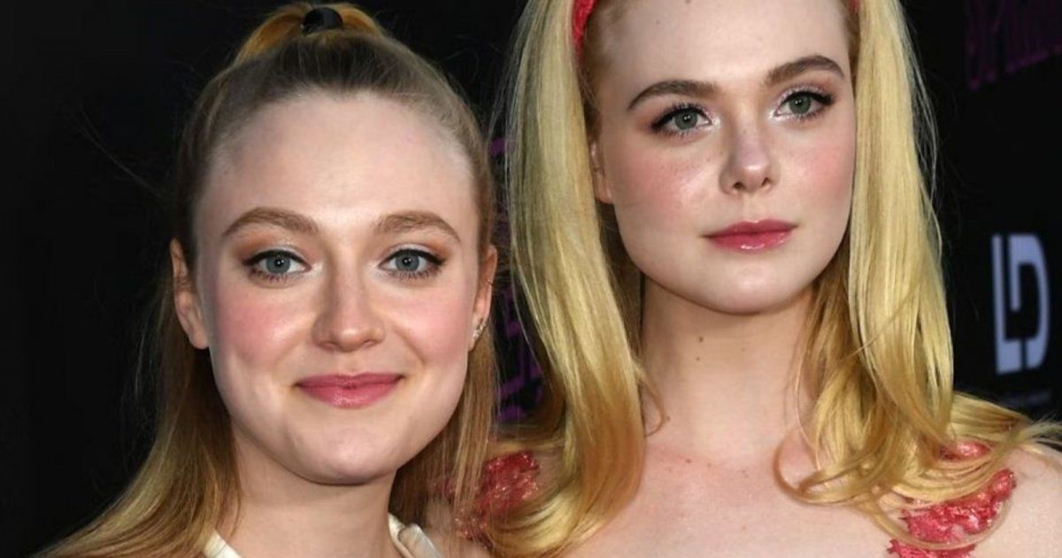 شاهد .. إيل فانينغ برسالة معايدة طريفة لشقيقتها داكوتا فانينغ وصورة من الطفولة