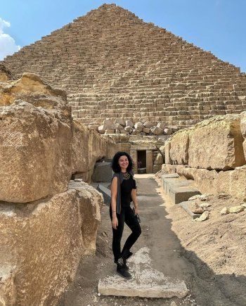 شاهد .. بالصور- أروى جودة تزور الأهرامات والمتابعون يتفاعلون مع صورها