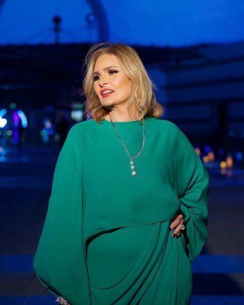 شاهد .. سعر خيالي لـ فستان يسرا من دار Valentino خلال تواجدها في قطر